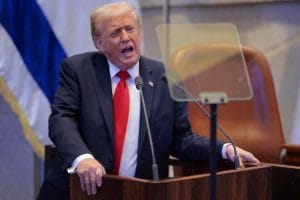 Trump Threatens to Claim Strait of Hormuz as US Territory