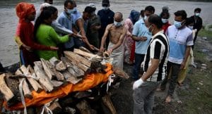 Nepal Begins Burials As Death Toll Nears 800, Thousands Remain Missing