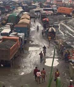 FG Moves To Review Road Concessions After Benin-Asaba Gridlock