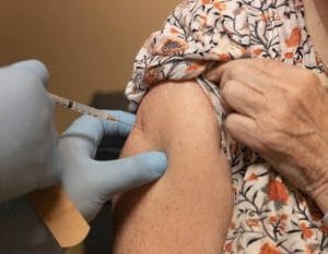US Medical Groups Urge Vaccination Against Flu, COVID-19 and RSV