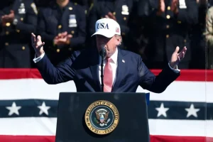 Trump Links France Unrest to Islam, Migration