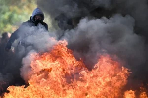 France Shuts Nearly 400 High Schools Amid Student Protests