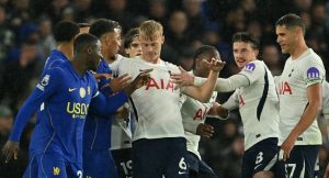 Spurs Seal Rare Win At Chelsea As Palmer Sees Red